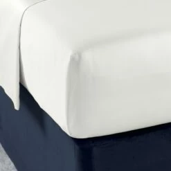 Easycare Percale Flat Sheet -bedding shop 2073 8 Zoom