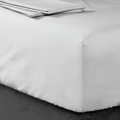 Easycare Percale Fitted Sheet -bedding shop 2075 4 Zoom