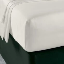 Luxury Egyptian Cotton 300 Thread Count Flat Sheet -bedding shop 2101 4 Zoom