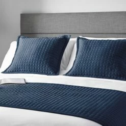 Crompton Runner 11 Crompton Runner -bedding shop 2126 5 Zoom