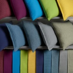 Crompton Bedspread -bedding shop 2129 6 Zoom