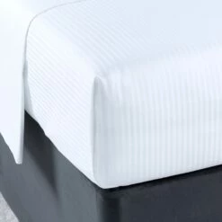 Luxury Cotton Micro Stripe 300 Thread Count Duvet Cover - White -bedding shop 2202 2205 4 Zoom