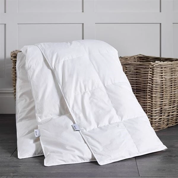 Classic Duck Feather & Down Duvet 1 Classic Duck Feather & Down Duvet