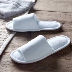 Washable Slippers With Open Toe - White